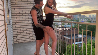 Смотреть онлайн горячее порно с развратной девушкой