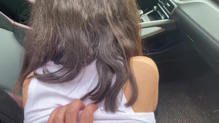 Секс в машине с чулками — страстный трах после подвоза