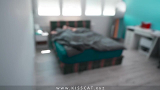 Горячее порно видео с сюрпризом