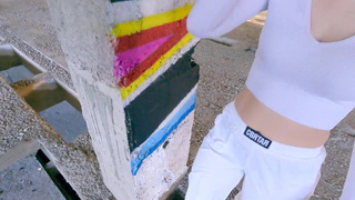 Смотреть онлайн горячий секс в заброшенном месте