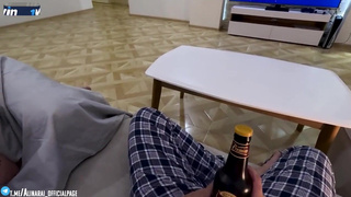 Увеличенная грудь мамы соблазнила сына – горячее порно ролик