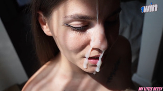 Страстный минет и мощный финал на лицо