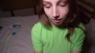 Страстный секс без презерватива с финалом на лицо