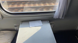 Попутчица в поезде отдается страстно с кончанием в попку