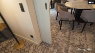 Девушка забыла надеть белье и ее жестко трахают