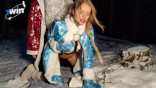 Смотреть онлайн секс с развратной Снегурочкой