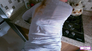 Застряла и хочет жесткого секса