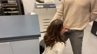 Секс на корпоративе — реальное домашнее видео с развратной вечеринки