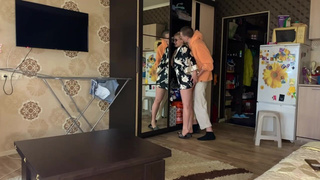 Кончил в мачеху — домашнее порно в HD