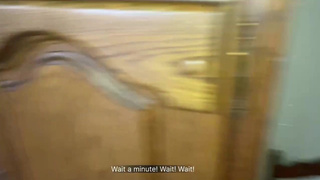 Соседка мастурбирует и хочет жёсткий секс со сквиртом