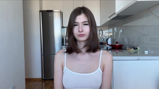 Где презик? Сперма вытекает — страстный секс без защиты