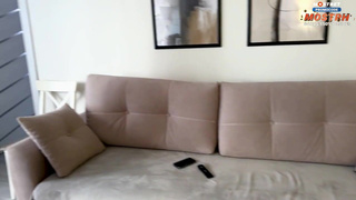 Пасынок трахнул спящую мачеху и кончил внутрь