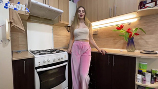 Страстный секс с родственницей — смотреть онлайн