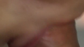 Ближе некуда — страстный минет и быстрая разрядка