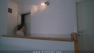 Страстный инцест с матерью — кончил в спящую