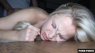 Грубый анальный секс с молодой девушкой – крики от боли и страсти