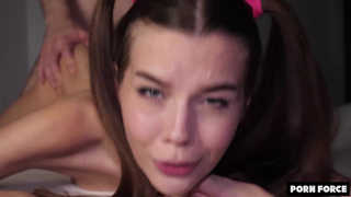 Молодая попка в жестком порно