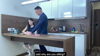 Страстный учитель лишает анальной невинности