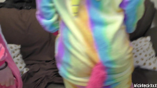 Миа Пайпер и Джесси Уэй трахают неудачника в горячем порно видео