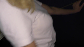 Секс с незнакомкой в поезде онлайн