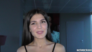 Горячее порно видео с новой соседкой