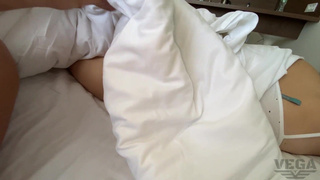 Утренний стояк разбудил сводную сестру - неожиданный секс