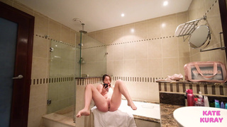 Kate Kuray в горячем порно с соседкой 21.03.15