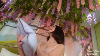 Jadilica - Сексуальная игра с цветами 1080p