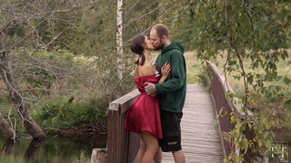 Секс на мостике с другом брата