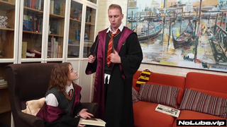 Смотреть онлайн горячее видео с рыжей нимфоманкой