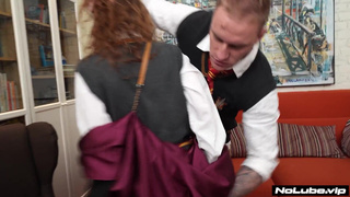 Смотреть онлайн горячее видео с рыжей нимфоманкой