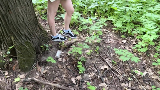 Секс видео с дымной соблазнительницей в природе