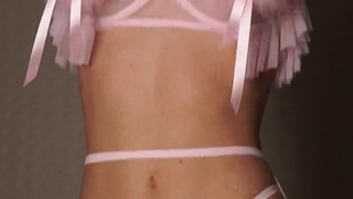 I Love When The Body is Decorated: страстный секс с татуированной красоткой