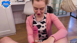 Порно видео – страстная дрочка с братом