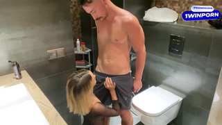 Горячее порно видео с развратной девушкой