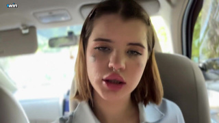 Секс-приключение: смотри, как я оплатила билеты спермоглотанием и еблей