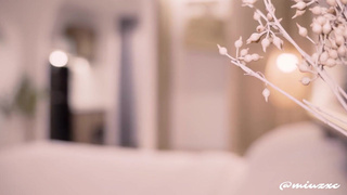 Кремпай жестко трахает азиатку до сквирта