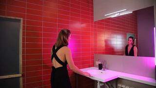 Смотреть онлайн секс в общественном месте