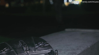 Горячее порно онлайн с соблазнительной красоткой