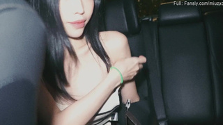 Горячее порно онлайн с соблазнительной красоткой