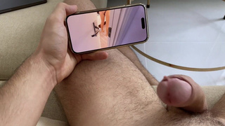 Страстный секс с раздвинутыми ножками до оргазма