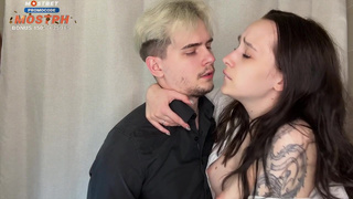 Офисный секс: босс кончает внутрь – эксклюзивное порно