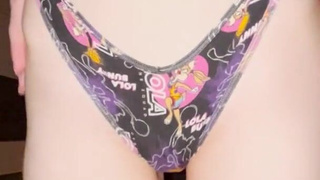 Горячее порно видео 18+ с развратной блондинкой