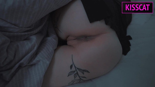 Тихо кончаю на лицо