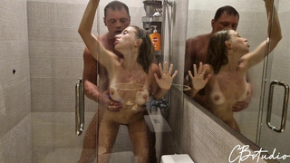 Секс в душе с Сандра Секс