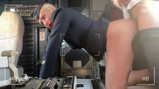 Секс видео 10 000 метров: страстная оргия в небе