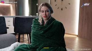 Домашнее секс видео с братом: горячие ласки и страсть