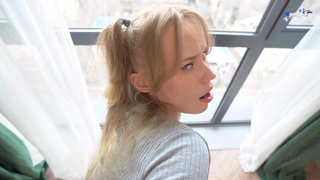 Страстный секс у окна с сестрой