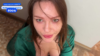 Секс с начальницей на работе - рискованный трах пока жена не видит