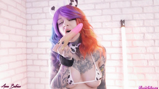 Русские лесбиянки с тату в жестком анале с дилдо